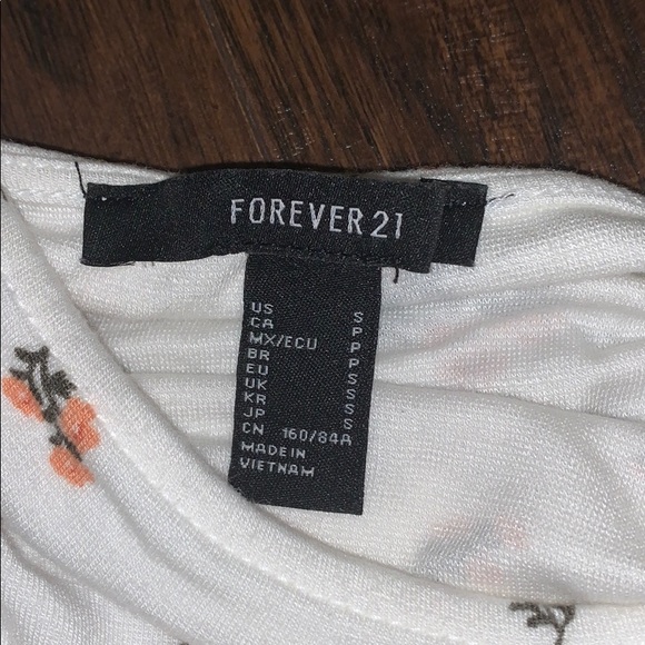 Floral Top - Picture 2 of 2